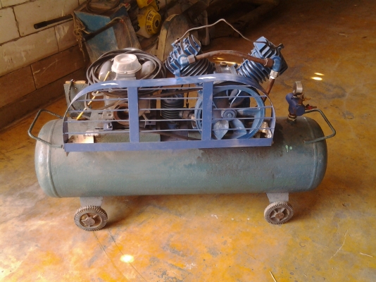 ขายปั๊มลม 2หัว ปั๊มมอเตอร์2สาย3แรง พร้อมใช้งาน 15000 บาทครับ