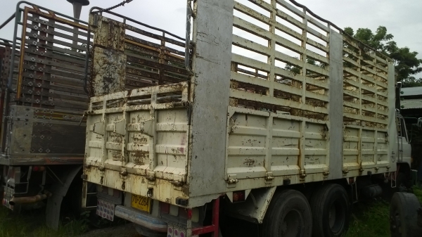 10ล้อเพลาเดียวHINO KT925 วางเครื่อง185แรง HO7CหัวF18 รถดี คัสซีสวย เครื่องดี...