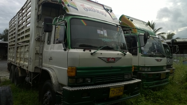 10ล้อเพลาเดียวHINO KT925 วางเครื่อง185แรง HO7CหัวF18 รถดี คัสซีสวย เครื่องดี...