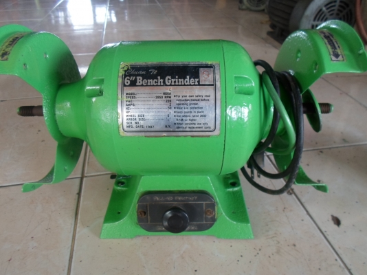 หินเจียร 6 นิ้ว ยี่ห้อ Bench  Grinder  พร้อมใช้ไฟบ้าน  2300