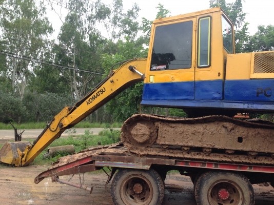 ขายรถแมคโค KOMATSU 120 รุ่น 3 ราคา 370,000