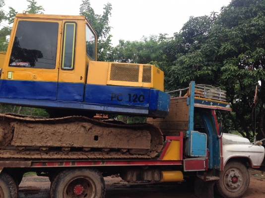 ขายรถแมคโค KOMATSU 120 รุ่น 3 ราคา 370,000