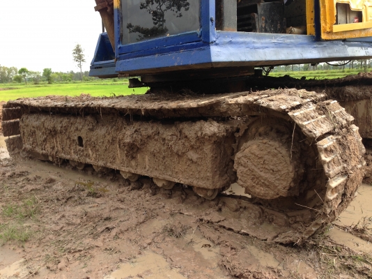 ขายรถแมคโค KOMATSU 120 รุ่น 3 ราคา 370,000