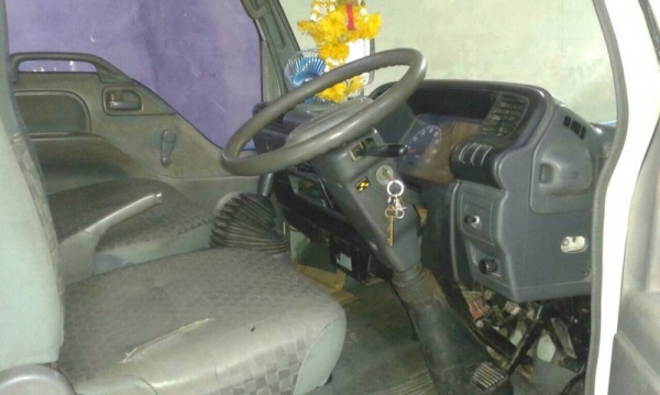 รถอีซูซุ 6 ล้อ NKR รั้ว ( ไม่ดั้ม ) 100 แรงม้า. ปี 49 สนใจติดต่อ 081 - 6079515 รถอีซูซุ 6 ล้อ NKR รั้ว ( ไม่ดั้ม ) 100 แรงม้า. ปี 49 สนใจติดต่อ 081 - 6079515