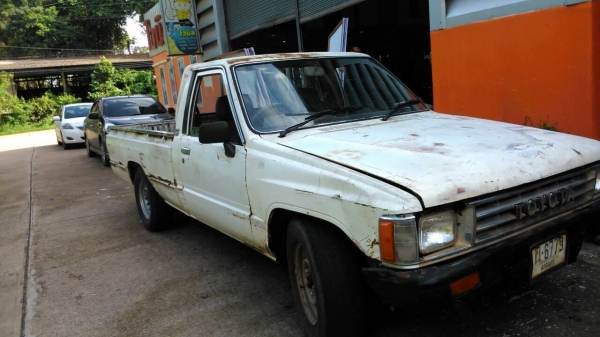 ขายด่วนโตโยต้า RN56 HERO