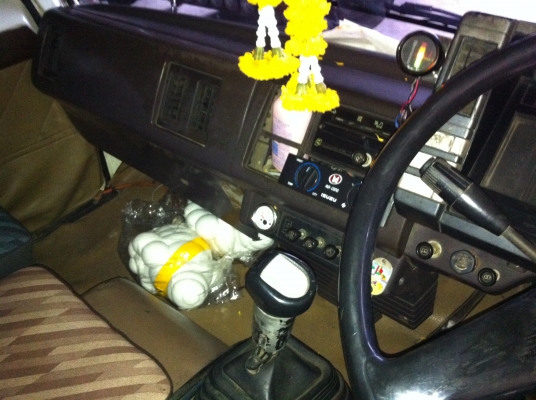 ขายรถ 10 ล้อ ISUZU 240 F เกีร์ยฟูลเลอร์ 10 เกีร์ย ดั้ม 2 เพลา พร้อมใช้งาน ขายรถ 10 ล้อ ISUZU 240 F เกีร์ยฟูลเลอร์ 10 เกีร์ย ดั้ม 2 เพลา พร้อมใช้งาน