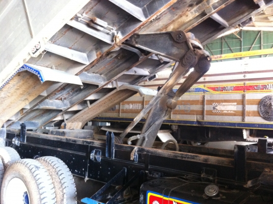 ขายรถ 10 ล้อ ISUZU 240 F เกีร์ยฟูลเลอร์ 10 เกีร์ย ดั้ม 2 เพลา พร้อมใช้งาน ขายรถ 10 ล้อ ISUZU 240 F เกีร์ยฟูลเลอร์ 10 เกีร์ย ดั้ม 2 เพลา พร้อมใช้งาน