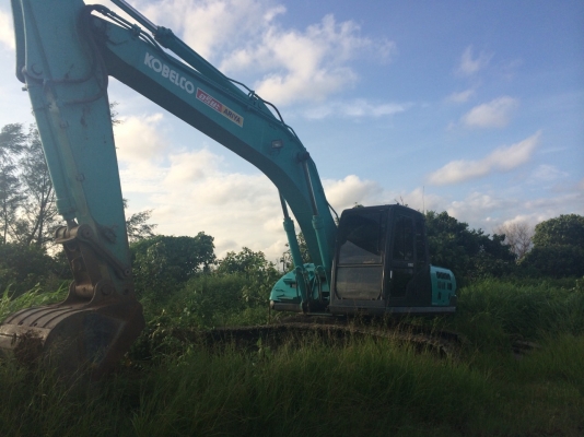 ขายรถแบคโฮ KOBELCO  sk 200-5 super มีลายหัวเจาะซื้อมา 1 ปีสภาพ 100\% ด่วนเอกสารพร้อมอยากขายด่วนราคาลดแล้ว