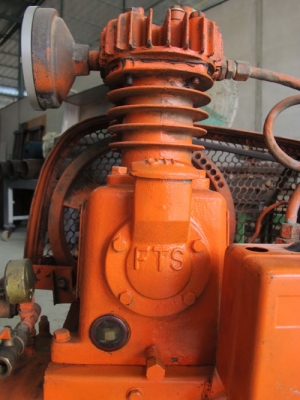 ขายปั๊มลมญี่ปุ่น FUJI FTS 3แรงใช้ไฟบ้าน220โวลท์