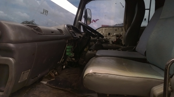 (270แรงมี3คัน..ลงใหม่) ปี*2006มี2คัน ปี2004มี1คัน..ชัดเจน...รถต้องเก็บซ่อมบ้าง..ใช้งานอยู่ที่เหมืองทุกว้น