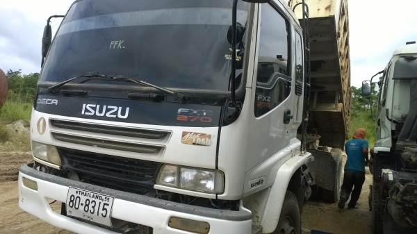 (270แรงมี3คัน..ลงใหม่) ปี*2006มี2คัน ปี2004มี1คัน..ชัดเจน...รถต้องเก็บซ่อมบ้าง..ใช้งานอยู่ที่เหมืองทุกว้น