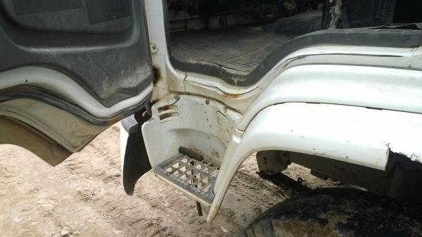 (270แรงมี3คัน..ลงใหม่) ปี*2006มี2คัน ปี2004มี1คัน..ชัดเจน...รถต้องเก็บซ่อมบ้าง..ใช้งานอยู่ที่เหมืองทุกว้น