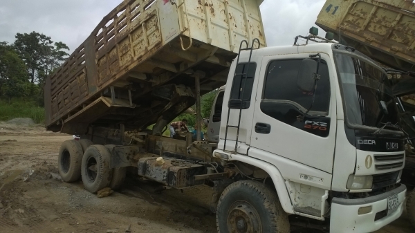 (270แรงมี3คัน..ลงใหม่) ปี*2006มี2คัน ปี2004มี1คัน..ชัดเจน...รถต้องเก็บซ่อมบ้าง..ใช้งานอยู่ที่เหมืองทุกว้น