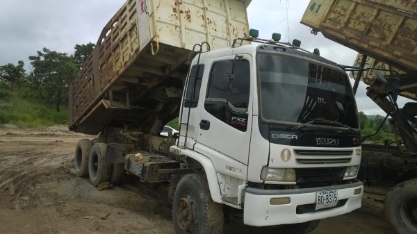 (270แรงมี3คัน..ลงใหม่) ปี*2006มี2คัน ปี2004มี1คัน..ชัดเจน...รถต้องเก็บซ่อมบ้าง..ใช้งานอยู่ที่เหมืองทุกว้น