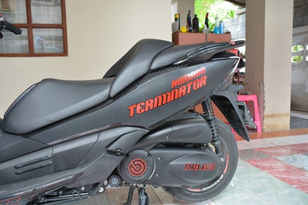 ขาย HONDA FORZA 300 ปี 57 รถสีดำ