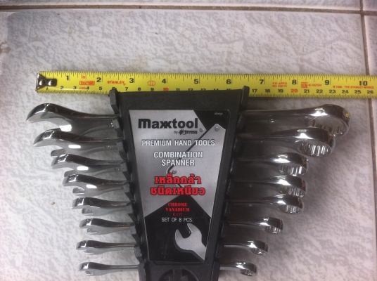 ชุดประแจรวม 8 ชื้น เกรด PREMIUN ยี่ห้อ MAXTOOL เหมาะเอาติดรถติดบ้านไว้ บรรจุในช่องเก็บพลาสติกแข็งสวยงาม มีเบอร์ 8 - 19