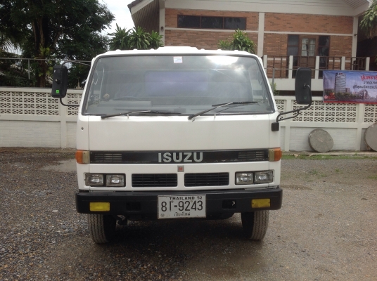 ขายรถโม่ปูน  ขนาด  2.5  คิว  ISUZU  195  แรงม้า เครื่อง 6HE1