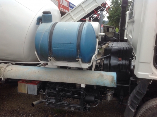 ขายรถโม่ปูน  ขนาด  2.5  คิว  ISUZU  195  แรงม้า เครื่อง 6HE1