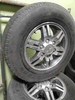 แม๊ก ISUZU  ขอบ 16 ขนาด 6 รู  16X7JJ มี ชุด 4 วง    TEL.081-427-3941
