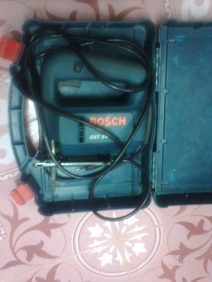 จิ๊กซอบอสพร้อมกล่องพร้อมใช้ของแท้สภาพสวยๆครับตัวนี้บอสแท้ครับพร้อมกล่องและใบเลื่อยพร้อมใช้งานสภาพ 90 เปอร์เซนต์ครับราคานี้คุ้มมากครับ