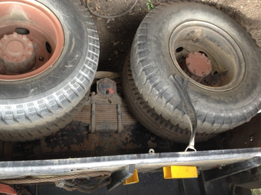 ขายด่วน!!! หางกึ่งพ่วง ดัมพ์ 2เพลา แท่นแหนบเป็นเพลาโบกี้ของ Hino ทั้งชุด ยาว 7.50 ม. ทะเบียนพร้อม ยางดี