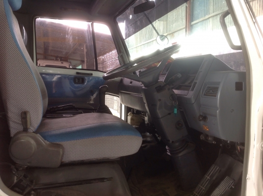 ขายรถโม่ปูน  HINO  FC  195  แรงม้า  เครื่อง HO7D ราคา  1,300,000  บาท