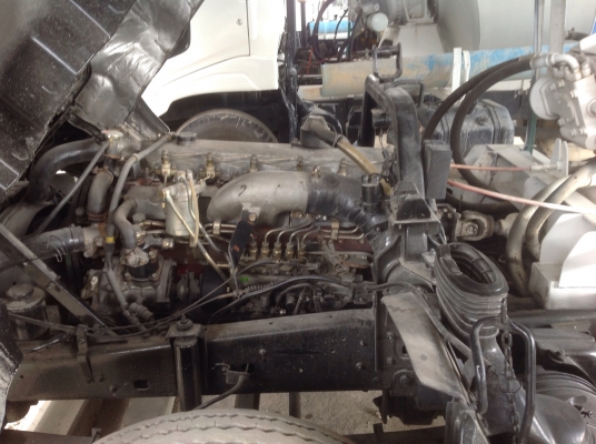 ขายรถโม่ปูน  HINO  FC  195  แรงม้า  เครื่อง HO7D ราคา  1,300,000  บาท