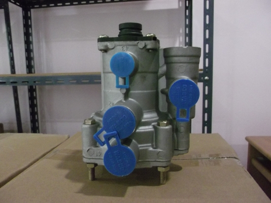 ขายฝา UD CWM 454 สภาพดี อะไหล่ SINO TRUCK และระบบลมรถยุโรปราคาถูก