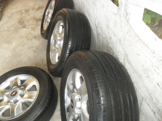 ล้อแม็ก 16นิ้ว 6รู เชฟ พร้อมยาง 235/60R16ปี11 สวยๆ 4 ล้อ ราคา 6500 บาท