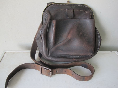 ขายกระเป๋าหนังแท้เก่าโบราณอายุร่วมร้อยปี ของนอกแท้ๆงานHandmade