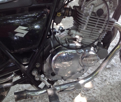 Suzuki 250CC สีดำ-ส้ม สภาพดี ยางใหม่มากๆ เครื่องยนต์ติดง่าย มีเอกสารอินวอย สนใจดูรถได้ที่นครชัยศรี นครปฐม Suzuki 250CC สีดำ-ส้ม สภาพดี ยางใหม่มากๆ เครื่องยนต์ติดง่าย มีเอกสารอินวอย สนใจดูรถได้ที่นครชัยศรี นครปฐม