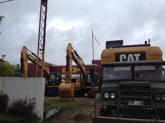 ขายดาวน์ รถแบคโฮ CAT  320 D