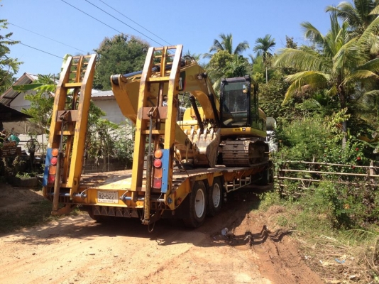 ขายดาวน์ รถแบคโฮ CAT  320 D