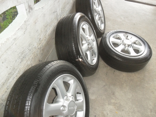 ล้อแม็ก 16นิ้ว 6รู อีซูซุ พร้อมยาง 215/60R16 สวยๆ 4 ล้อราคา 6500 บาท