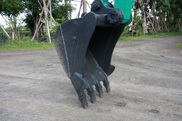 ขายรถแม็คโคร IHI รุ่น 35j รถสวย เก่าญี่ปุ่นแท้ ไม่เคยผ่านการใช้งานในไทย ติดต่อ 086-775-7900, 086-324-1992