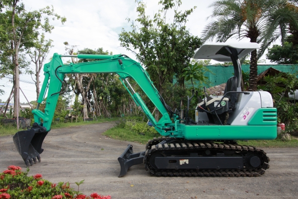 ขายรถแม็คโคร IHI รุ่น 35j รถสวย เก่าญี่ปุ่นแท้ ไม่เคยผ่านการใช้งานในไทย ติดต่อ 086-775-7900, 086-324-1992