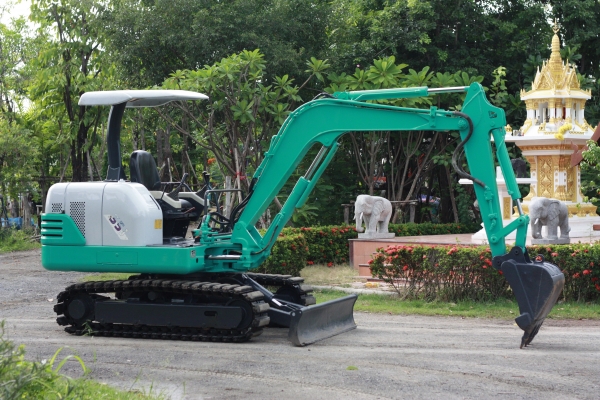 ขายรถแม็คโคร IHI รุ่น 35j รถสวย เก่าญี่ปุ่นแท้ ไม่เคยผ่านการใช้งานในไทย ติดต่อ 086-775-7900, 086-324-1992