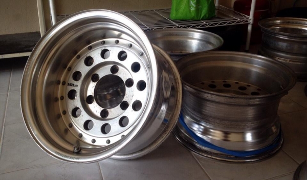 ขายล้อหยดน้ำ ENKEI HR385 2 ชิ้นแท้ 15x8.5" ออฟ-35 6/139.7 ออฟลึก 5 นิ้ว ขายล้อหยดน้ำ ENKEI HR385 2 ชิ้นแท้ 15x8.5" ออฟ-35 6/139.7 ออฟลึก 5 นิ้ว