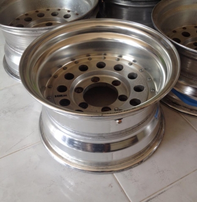 ขายล้อหยดน้ำ ENKEI HR385 2 ชิ้นแท้ 15x8.5" ออฟ-35 6/139.7 ออฟลึก 5 นิ้ว ขายล้อหยดน้ำ ENKEI HR385 2 ชิ้นแท้ 15x8.5" ออฟ-35 6/139.7 ออฟลึก 5 นิ้ว