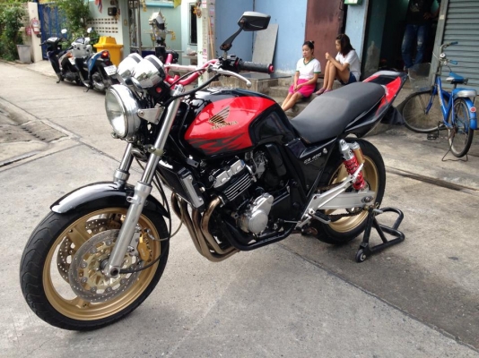 CB 400 ปี94 ทะเบียนพร้อมโอนแต่งเต็ม CB 400 ปี94 ทะเบียนพร้อมโอนแต่งเต็ม