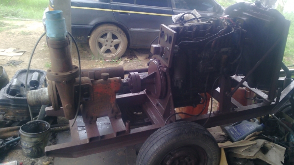 ขายเครื่องc190อิซุซุ พร้อมปั้มปั้มสูบน้ำริค มีล้อลากจูงพร้อม