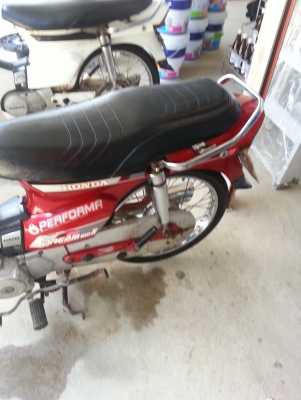 HONDA DREAM คุรุสภา 100 สตาร์ทมือ HONDA DREAM คุรุสภา 100 สตาร์ทมือ