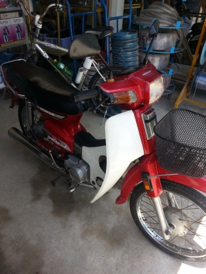 HONDA DREAM คุรุสภา 100 สตาร์ทมือ HONDA DREAM คุรุสภา 100 สตาร์ทมือ