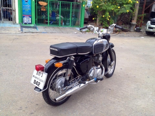 ขาย c92 สวยๆ เดิมๆ ทะเบียนเต็ม พร้อมชุดโอน เครื่องดีๆ สตาทร์มือ  ครับ