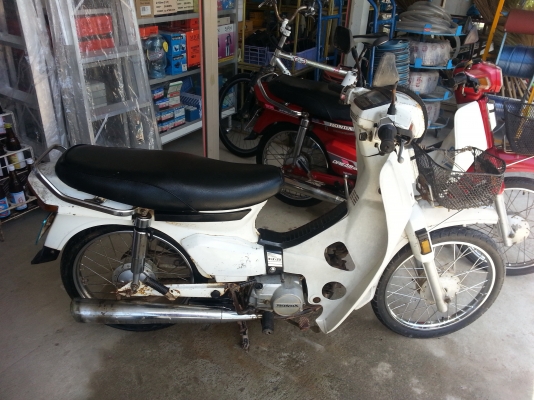 HONDA DREAM คุรุสภา 100 สีขาว