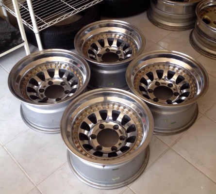 ขายล้อ CRAG ขอบ 15x8.5" ออฟ -32  6/139.7 ออฟลึกๆ เงาแว๊ป หล่อๆ