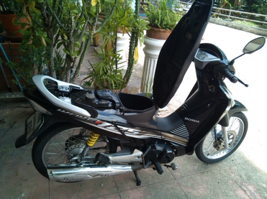 สตาร์ทมือ... wave125i สีดำ ทะเบียน 820 เครื่องดี