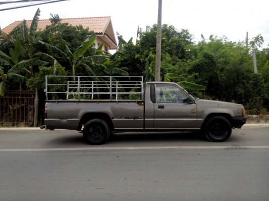 ขายกะบะ บรรทุกใช้งานดี Mitsubishi Cyclone พวงมาลัยพาวเวอร์ครับ