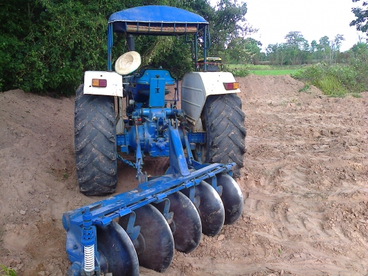 ขาย ford6610 ตัวเต็มๆสภาพสวยเครื่องดี ไม่รั่วไม่ซึม เจ้าของใช้คนเดียว..