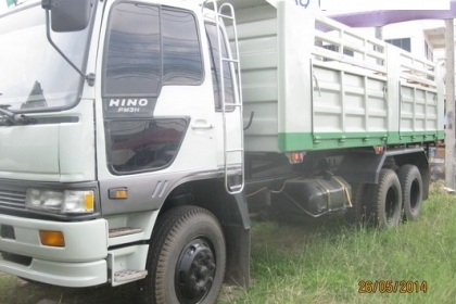 ขาย 3H สองเพลาดั้มพ์ เครื่อง 195 แรง สวยพร้อมใช้ โทร 088-4501277